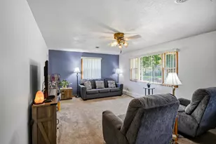 922 Westwood Dr, Faribault, MN 55021 - Photo 5
