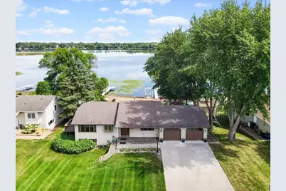 31117 Peninsula Avenue, Lindstrom, MN 55045 - Photo 3