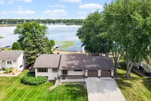 31117 Peninsula Ave, Lindstrom, MN 55045 - Photo 3