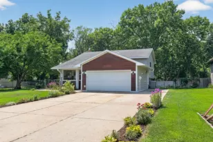 12149 Wisconsin Ave N, Champlin, MN 55316 - Photo 7