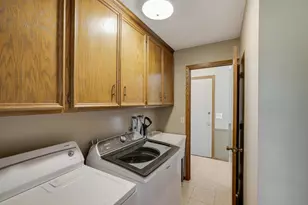8359 Amsden Ridge Dr, Bloomington, MN 55438 - Photo 23