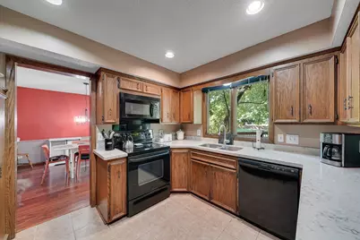 8359 Amsden Ridge Drive, Bloomington, MN 55438 - Photo 9