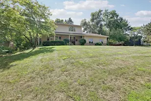 8359 Amsden Ridge Dr, Bloomington, MN 55438 - Photo 3