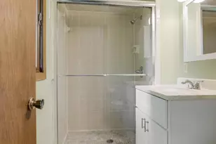 8359 Amsden Ridge Dr, Bloomington, MN 55438 - Photo 25