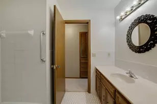8359 Amsden Ridge Dr, Bloomington, MN 55438 - Photo 27