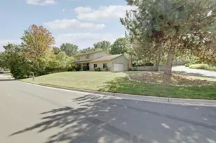 8359 Amsden Ridge Dr, Bloomington, MN 55438 - Photo 43