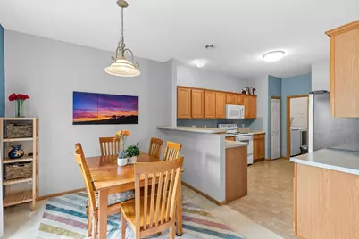 906 Village Parkway, Circle Pines, MN 55014 - Photo 5