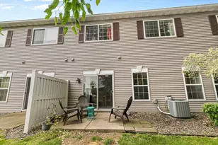 906 Village Pkwy, Circle Pines, MN 55014 - Photo 21
