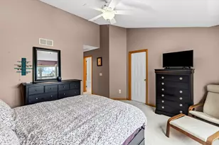906 Village Pkwy, Circle Pines, MN 55014 - Photo 11