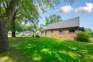 116 E Clinton St, Arlington, MN 55307 - Photo 3