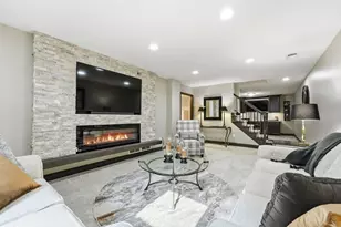 352 Wyndham Cir E, New Brighton, MN 55112 - Photo 43
