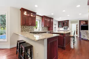 352 Wyndham Cir E, New Brighton, MN 55112 - Photo 13