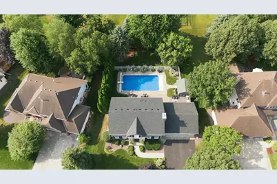 352 Wyndham Circle E, New Brighton, MN 55112 - Photo 3