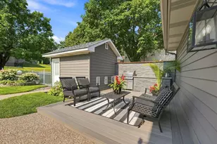 352 Wyndham Cir E, New Brighton, MN 55112 - Photo 23