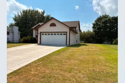 7040 Jensen Avenue S, Cottage Grove, MN 55016 - Photo 3