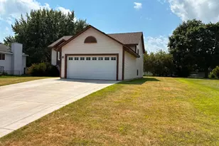 7040 Jensen Ave S, Cottage Grove, MN 55016 - Photo 3