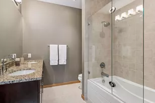 201 S 11th St, Minneapolis, MN 55403 - Photo 19
