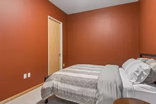 201 S 11th St, Minneapolis, MN 55403 - Photo 21