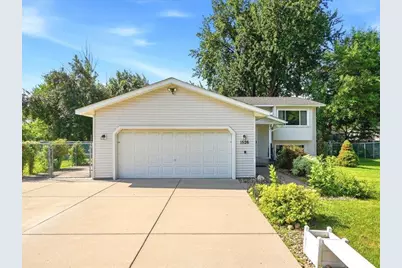 1526 Sherren Avenue E, Maplewood, MN 55109 - Photo 1