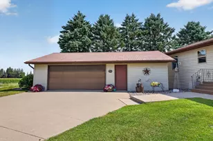 22968 County 25 Rd, Plainview, MN 55964 - Photo 5