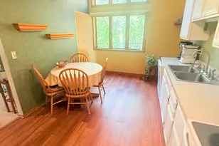 679 Dorland Rd S, Maplewood, MN 55119 - Photo 5
