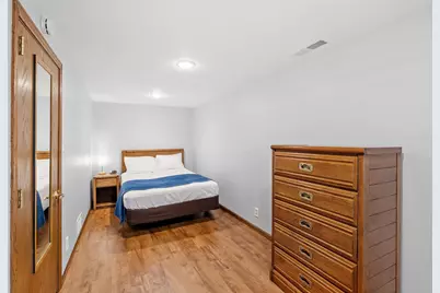 9424 Chicago Avenue S, Bloomington, MN 55420 - Photo 25
