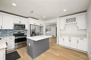 1756 Saunders Ave, Saint Paul, MN 55116 - Photo 9