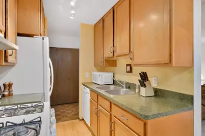4201 Lakeside Avenue N #113, Brooklyn Center, MN 55429 - Photo 15