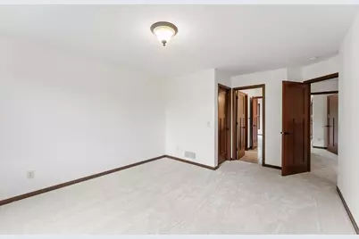 9160 Gateway Lane, Eden Prairie, MN 55347 - Photo 29