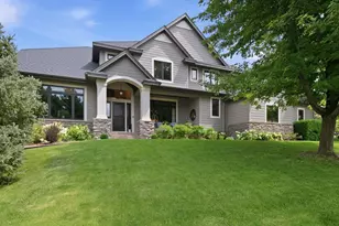 10053 Trails End Rd, Chanhassen, MN 55317 - Photo 91