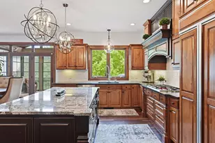 10053 Trails End Rd, Chanhassen, MN 55317 - Photo 29