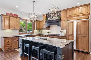 10053 Trails End Rd, Chanhassen, MN 55317 - Photo 25