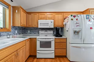 6228 Creekview Ln N, Brooklyn Park, MN 55443 - Photo 33