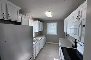 213 11th Ave SW, Austin, MN 55912 - Photo 5