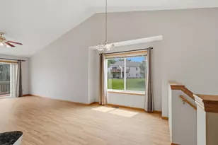 9816 Zinnia Ln N, Maple Grove, MN 55369 - Photo 5