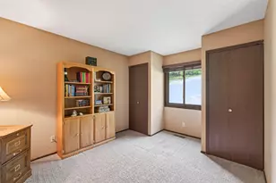 5217 Balmoral Ln, Bloomington, MN 55437 - Photo 21