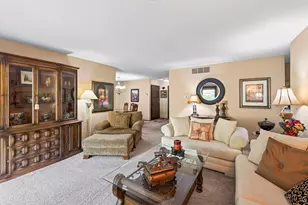 5217 Balmoral Ln, Bloomington, MN 55437 - Photo 7