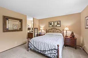 5217 Balmoral Ln, Bloomington, MN 55437 - Photo 17