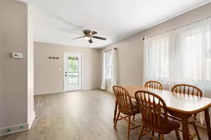 909 11th St NW, Austin, MN 55912 - Photo 11