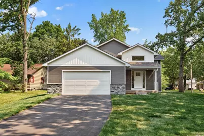 5832 Perry Avenue N, Crystal, MN 55429 - Photo 3