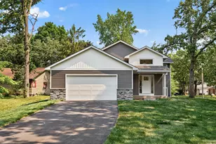 5832 Perry Ave N, Crystal, MN 55429 - Photo 3