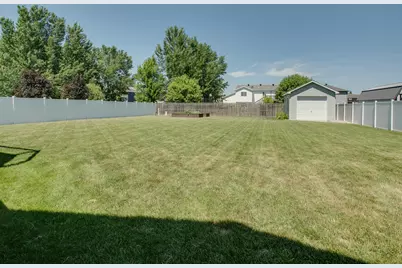 1254 39th Avenue S, Moorhead, MN 56560 - Photo 43