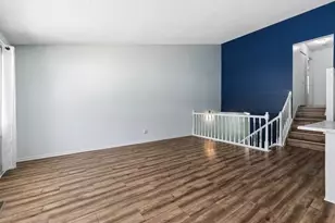 2053 Edgerton St, Maplewood, MN 55117 - Photo 9
