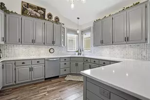10444 Karston Cir, Albertville, MN 55301 - Photo 13