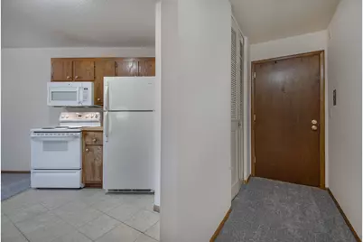 6015 W Broadway Avenue #304, New Hope, MN 55428 - Photo 5