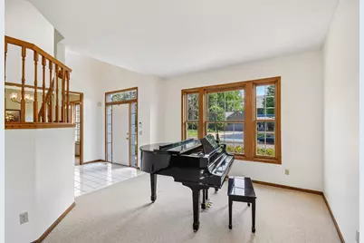 503 Abbey Way, Mendota Heights, MN 55120 - Photo 3