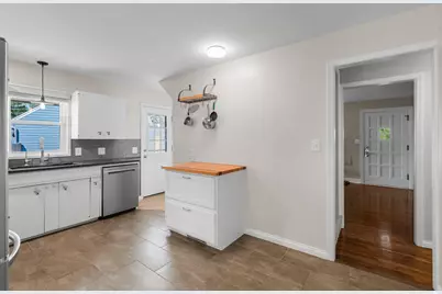 3045 Brunswick Avenue S, Saint Louis Park, MN 55416 - Photo 9