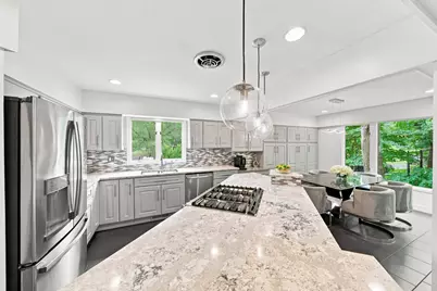 104 Maddaus Lane, Golden Valley, MN 55416 - Photo 7