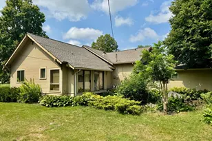 1008 W Ash Ave, Olivia, MN 56277 - Photo 5