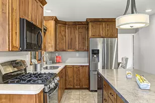3201 Townview Ave NE, Saint Anthony, MN 55418 - Photo 5